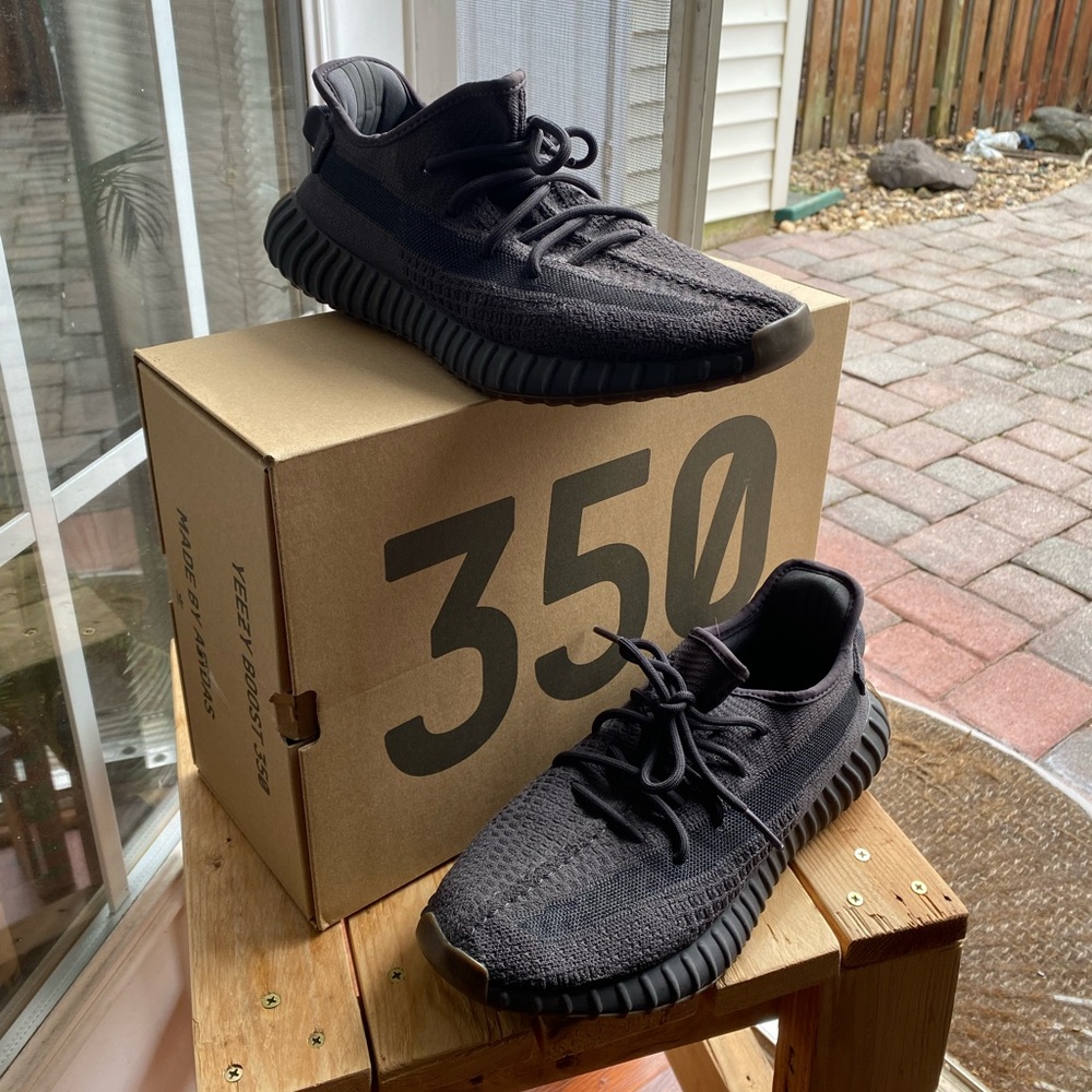 Yeezy 350 V2 Cinder